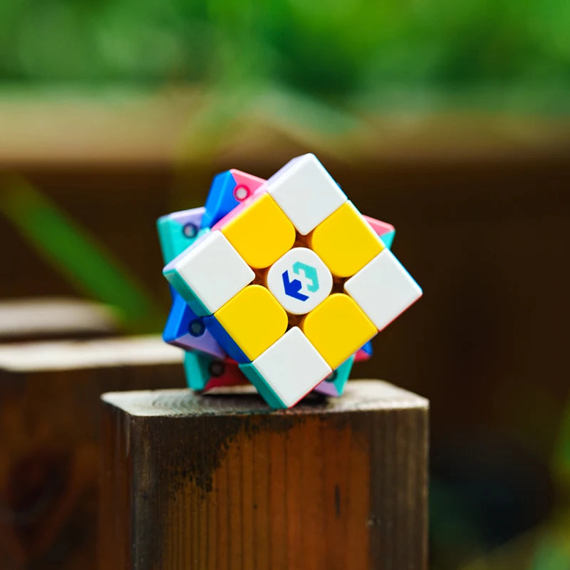 3x3 Speed Cube Magic Puzzle Kid Toy 3X3 Professional Cube Single Magnetic Silent Smooth Rotation Cube for Office Stress Relief